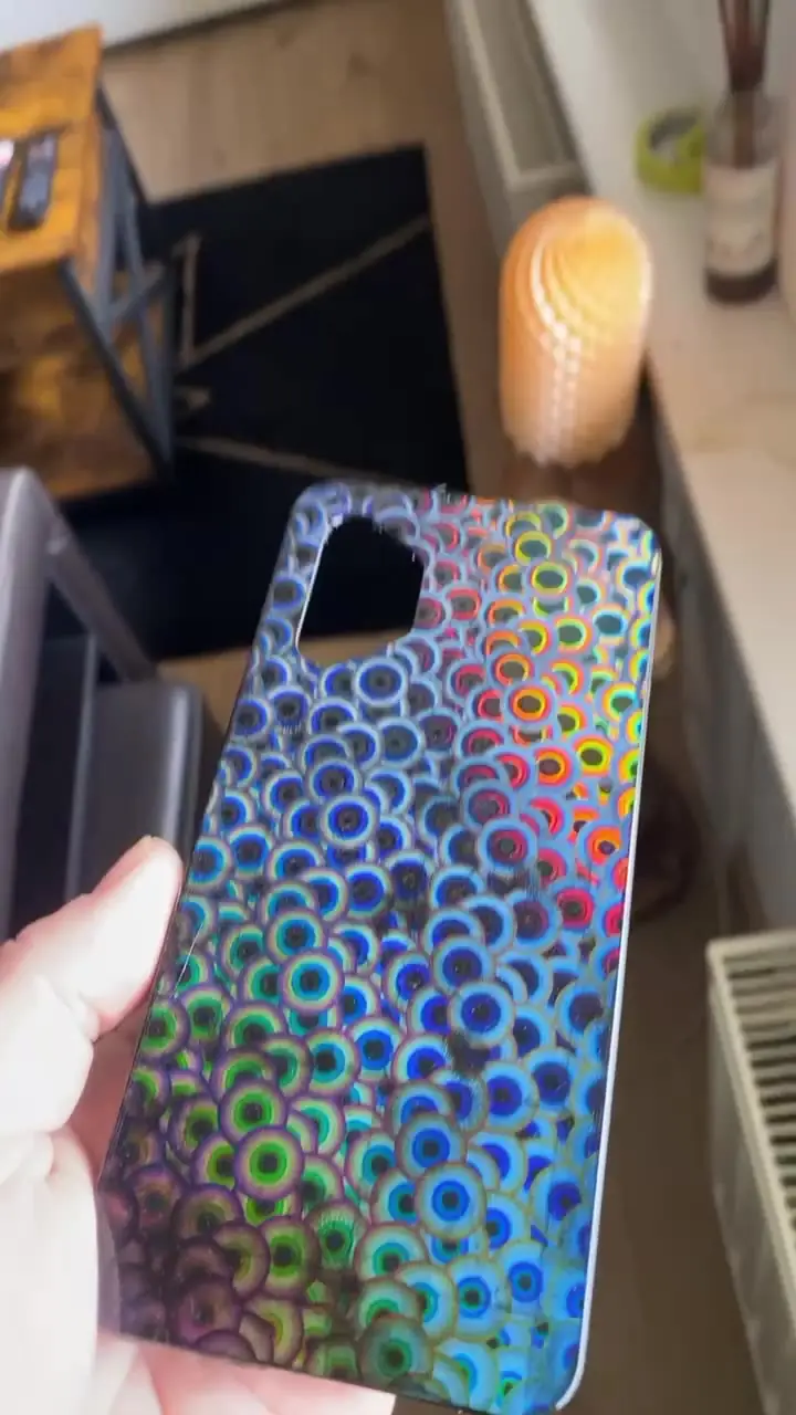 Coque holographique à motif de cercles colorés