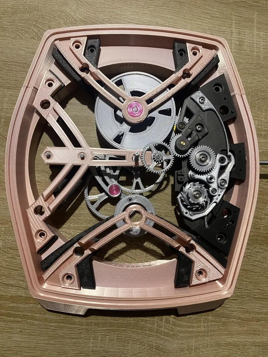 Mécanisme squelette imprimé en 3D, style horlogerie